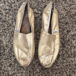 Gold glitter TOMS